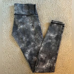 Size 8 lululemon full length legging
